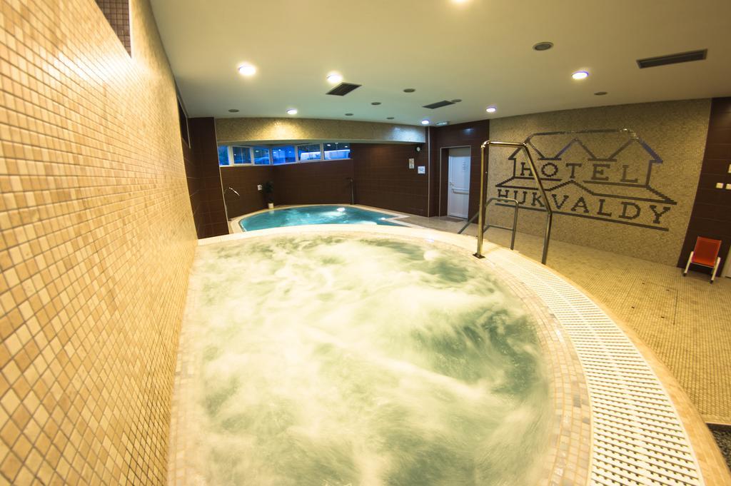 Wellness Hotel Hukvaldy Polopenze A Wellness V Cene Příbor Esterno foto