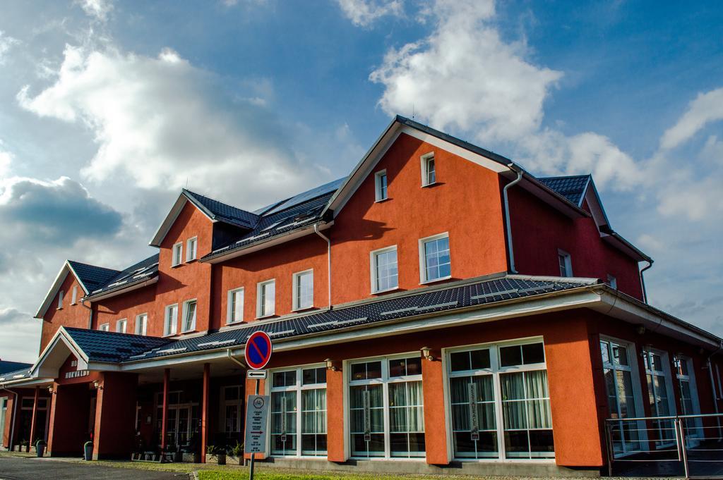 Wellness Hotel Hukvaldy Polopenze A Wellness V Cene Příbor Esterno foto