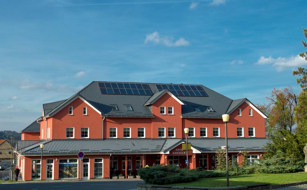 Wellness Hotel Hukvaldy Polopenze A Wellness V Cene Příbor Esterno foto