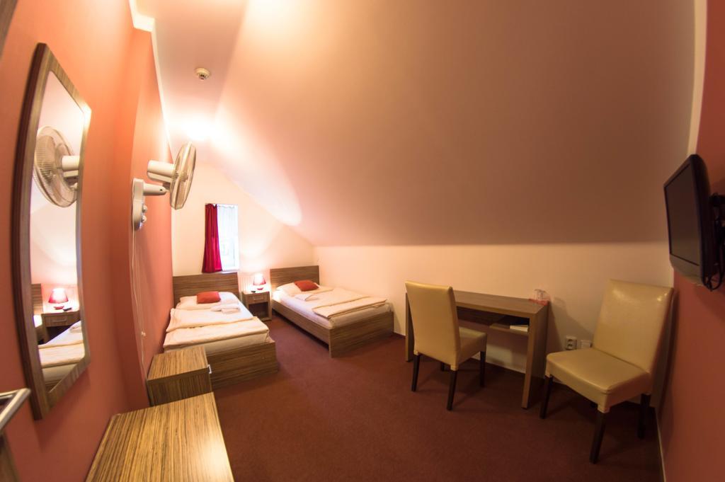 Wellness Hotel Hukvaldy Polopenze A Wellness V Cene Příbor Esterno foto
