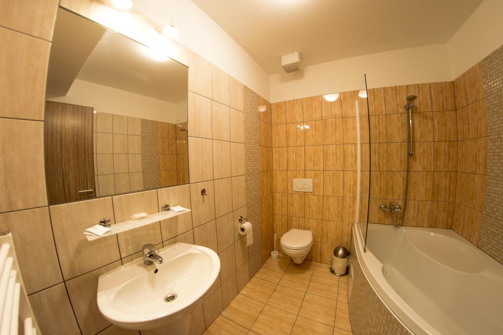 Wellness Hotel Hukvaldy Polopenze A Wellness V Cene Příbor Esterno foto